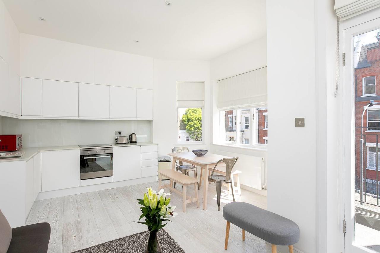 Guestready - West Kensington Wbalcony Appartement Londen